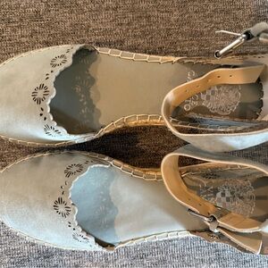 Vince Camuto Elegant Women's Sandals in Light Gray